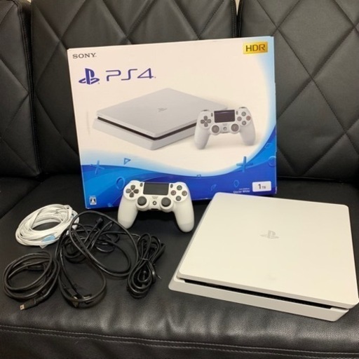 早い者勝ち！SONY PlayStation4 ホワイト 1TB  CUH-2200BB02