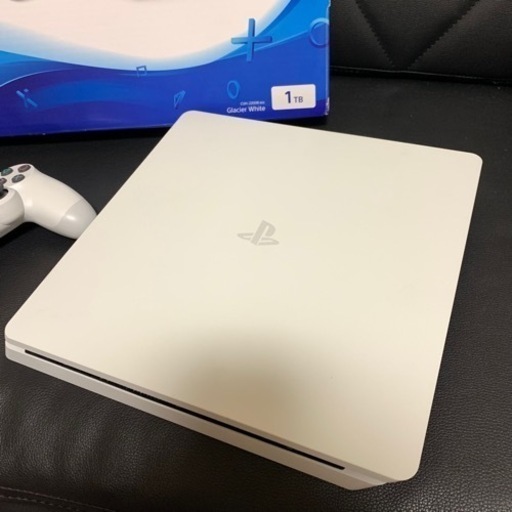 早い者勝ち！SONY PlayStation4 ホワイト 1TB  CUH-2200BB02