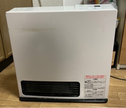 暖房、ストーブ、プロパンガスファンヒーター