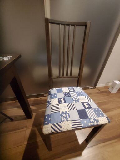 IKEA　ダイニングテーブル　天板面積サイズ調整可能