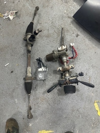 エッセ　電動パワステ