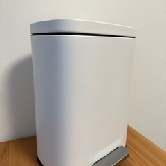 【ニトリ】ペダルペール バゲット WH(12L)の画像