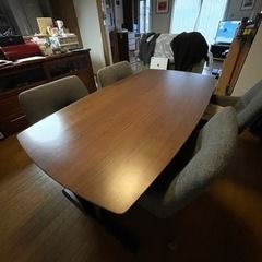 ダイニングテーブル5点セット。の画像