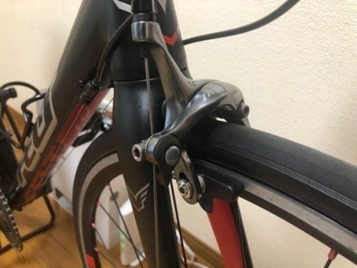 ほぼ新車！　ドイツ車　FELT F75 ロードバイク
