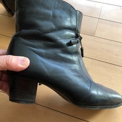 値下げ革ブーツの画像