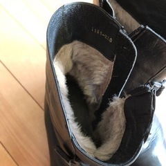 値下げ革ブーツの画像