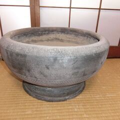 焼き物の火鉢（中型）【さらに値下げ】