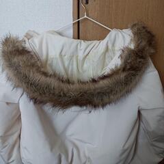 ユニクロ　Uniqlo　白　ダウンコート　ジャケット　Mサイズの画像