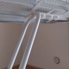 アイロンとアイロン台の画像