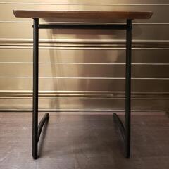 サイドテーブル の画像