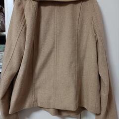 ベージュ　チェスターコート　ショート丈　ダッフルコートの画像