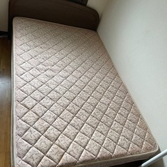 セミダブルベッド
