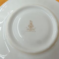 ロイヤルドルトン ティーカップ＆ソーサー ダージリン 花柄 ホワイト×ピンク ROYAL DOULTON 札幌 西岡店の画像