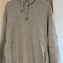 UNIQLOメンズパーカー