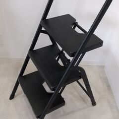 折たたみ式踏み台3段 ブラックの画像