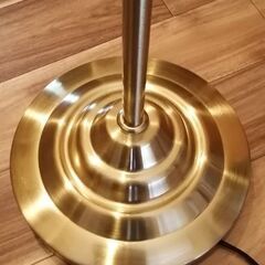 【IKEA】イケア フロアランプ 読書 照明 ゴールド おしゃれ かっこいいの画像