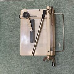 本の裁断機