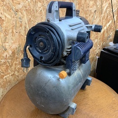 マックス エアコンプレッサー AK-615P [6]　　エアーが溜まる事確認済　コンプレッサー　MAX  中古の画像