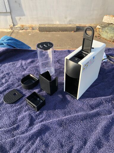 コーヒーマシーン ネスプレッソ・コーヒーメーカー C30 NESPRESSO　ESSENZA MINI/エッセンサ ミニ 　エスプレッソ式　2018年製