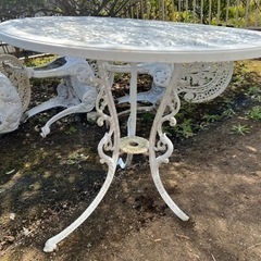 ガーデニング用椅子（机もあり）の画像