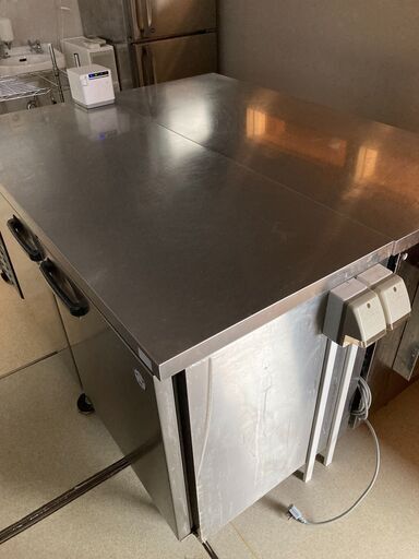 テーブル・ソファー・業務用 厨房用品・調理器具等／飲食店閉店に伴い処分／現地引き取り限定　4