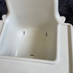 IKEAのベビーチェアの画像