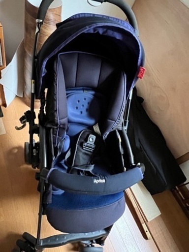 アップリカ　ラクーナ　ベビーカー　ネイビー　ほぼ未使用状態