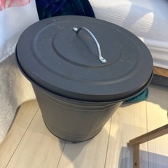 IKEAのゴミ箱の画像