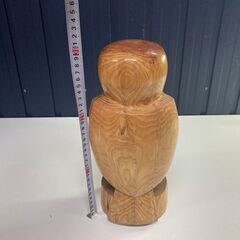 木彫りのフクロウの置物 アンティークの画像