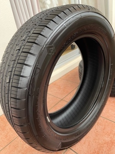 値下げしました♪新品同様美品❗️2022年製 215/60r-17