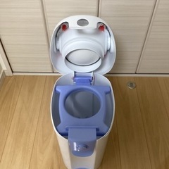 美品　オムツ用ゴミ箱の画像