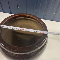 壺？ 水がめ 水鉢 メダカ鉢 金魚鉢の画像