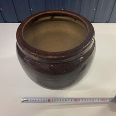壺？ 水がめ 水鉢 メダカ鉢 金魚鉢の画像