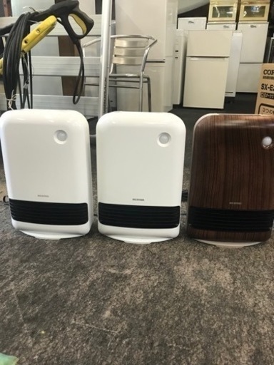 美品　人感セラミックファンヒーターアイリスオーヤマ