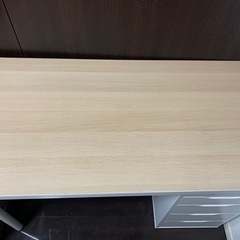 IKEA パソコン机　引き出し付　お譲り先決まりましたの画像