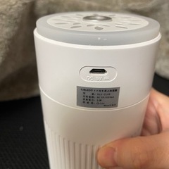 取引中)加湿器 卓上 内蔵バッテリー750mAh USB充電 の画像