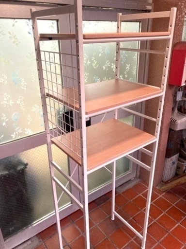 【値下げしました】【美品】冷蔵庫ラック　アイリスプラザ 冷蔵庫ラック 3段 幅59.5×奥行41×高さ180.5cm キッチン収納 ナチュラル a)ホワイト