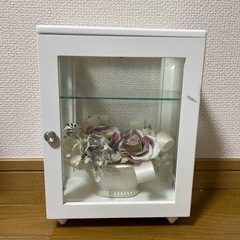 雑貨 収納 プリザーブドフラワー付き お話中