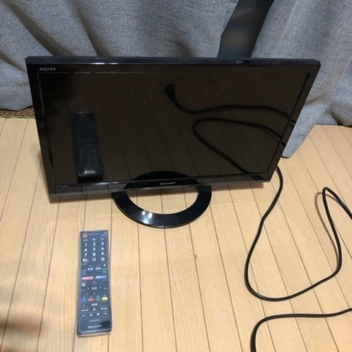 シャープ　AQUOS 19インチ　テレビ