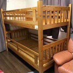 二段ベットの画像