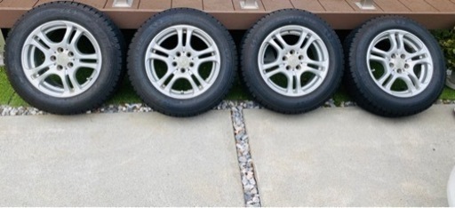 美品   21年  スタッドレスタイヤ　ホイール付　195 65 15