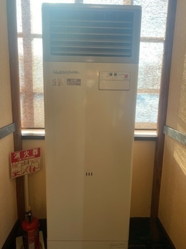 業務用、縦型灯油ストーブ 。相談可能。