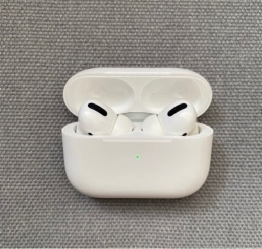 AirPods Pro エアポッズ　Apple イヤホン