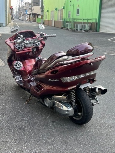 マジェスティ 250 カスタム　スピーカーなど