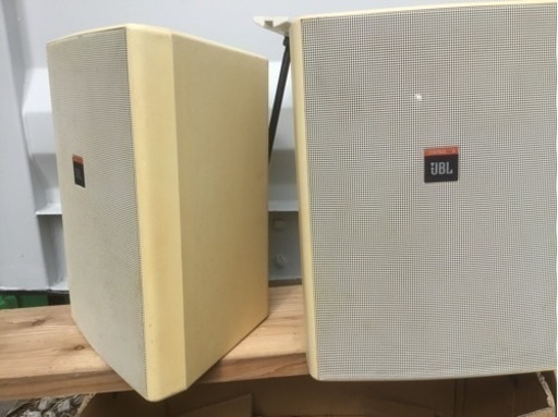 吊り下げ　JBL  スピーカー