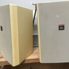 吊り下げ　JBL  スピーカーの画像