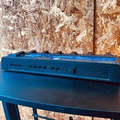 ③11477　BOSS ギター用エフェクター  🚗1月28～29日大阪配送無料！🚗28日のみ京都も配送無料🚗の画像