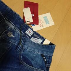 【未使用・カナダで購入】元値8000円のジーンズ2着の画像