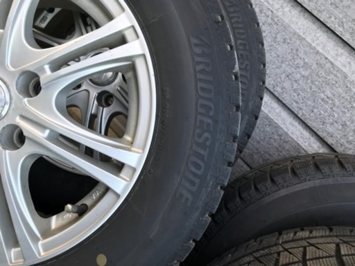 日産セレナ用　スタットレス　タイヤとホイール
