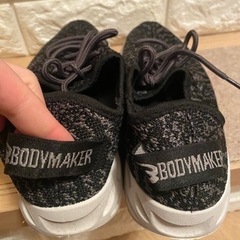 SNS人気✨BODY MAKER✨軽量スニーカー✨ランニングシューズ✨の画像